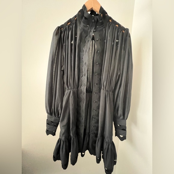 Structured lace dress with sleeves - Picture 1 of 3